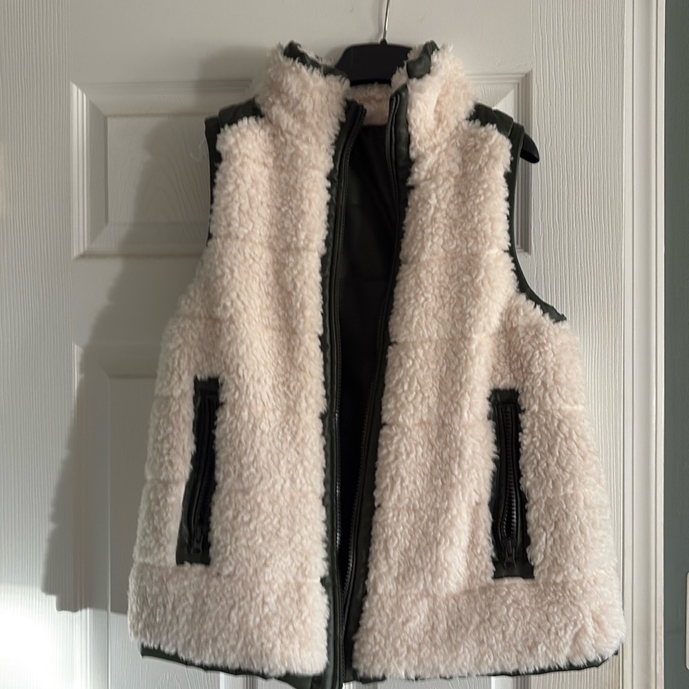 Reversible faux leather and Sherpa vest